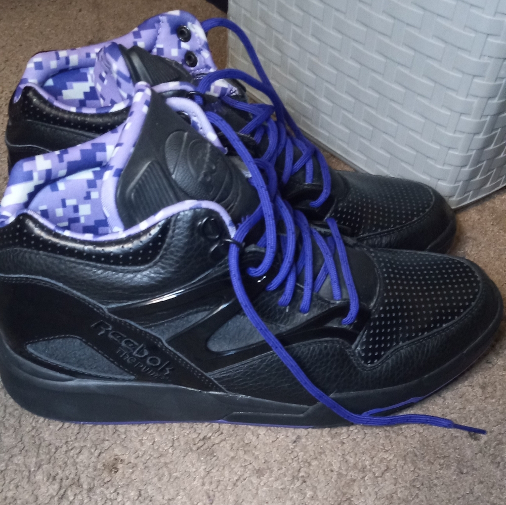 Shoes - Picture 2 of 3